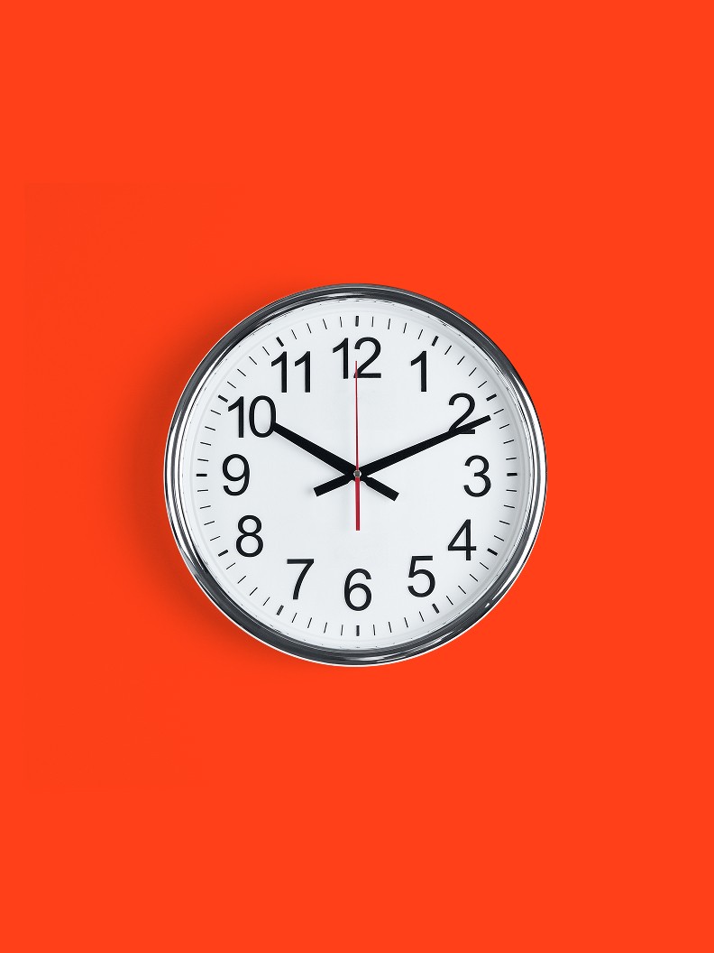 A clock showing a time of 10:11